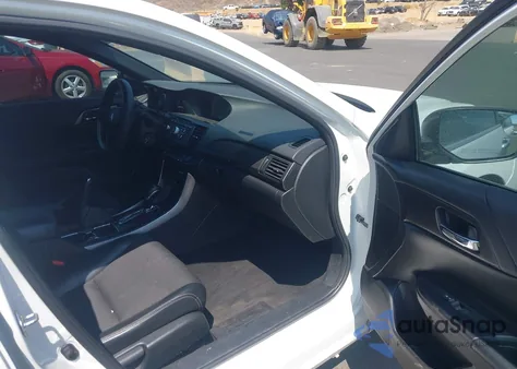 2017 Honda Accord Sport z USA, uszkodzony, nr VIN 1HGCR2F52HA225710